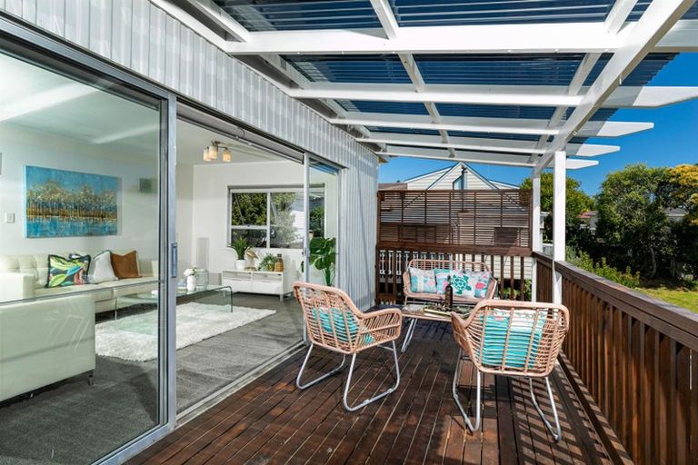 Photo of property in 7 Seabar Place, Glen Eden, Auckland, 0602