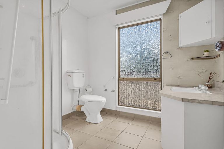 Photo of property in 2/807 Avenue Road East, Parkvale, Hastings, 4122