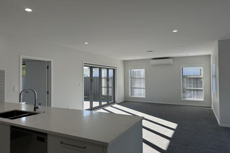 Photo of property in 17 George Yee Place, Taradale, 4112