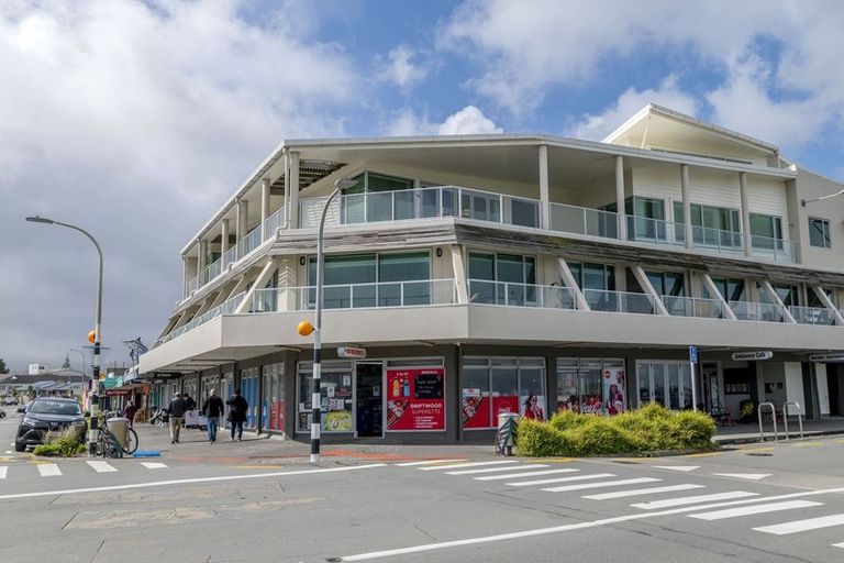 Photo of property in 38b Marine Parade, Paraparaumu Beach, Paraparaumu, 5032
