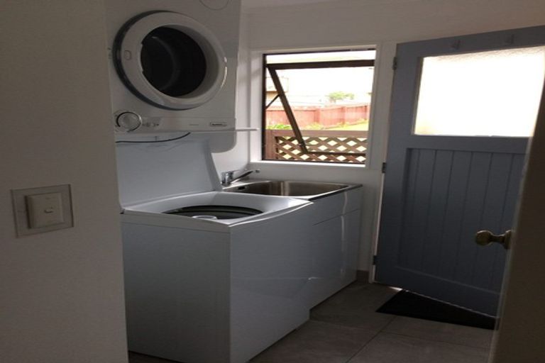 Photo of property in 67f1 Hector Street, Seatoun, Wellington, 6022