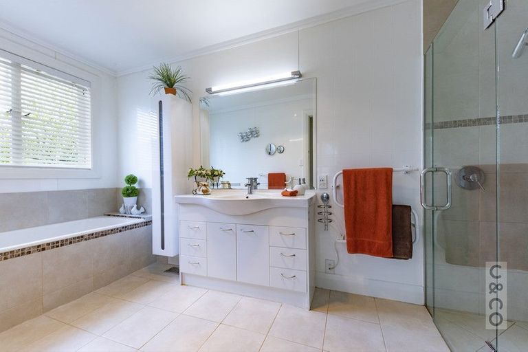 Photo of property in 1239 Peak Road, Helensville, 0875