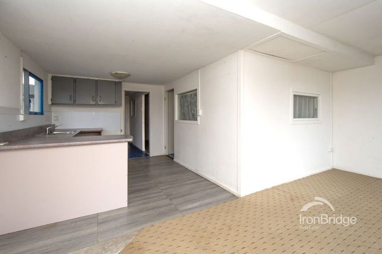 Photo of property in 82 Neill Street, Hornby, Christchurch, 8042