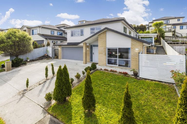 Photo of property in 134 Keri Vista Rise, Papakura, 2110