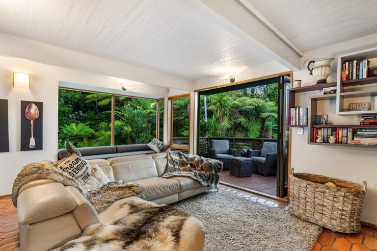 Photo of property in 50 Braemar Road, Castor Bay, Auckland, 0620