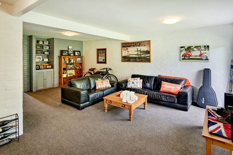 Photo of property in 141b Churton Drive, Churton Park, Wellington, 6037