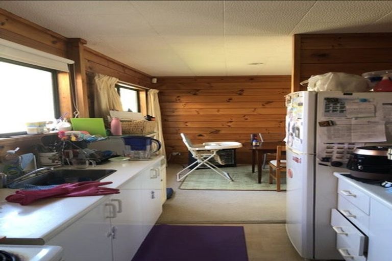 Photo of property in 2a Lauderdale Road, Birkdale, Auckland, 0626