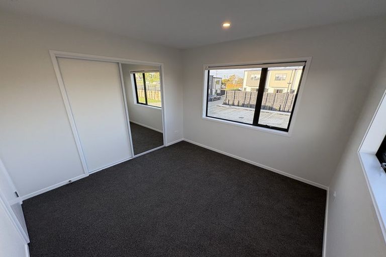 Photo of property in 5/48 Moire Road, Massey, Auckland, 0614