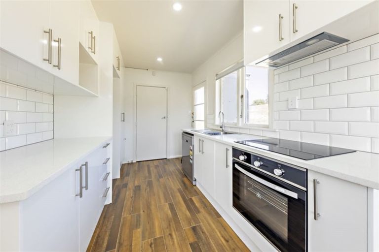 Photo of property in 51 Weymouth Road, Manurewa, Auckland, 2102