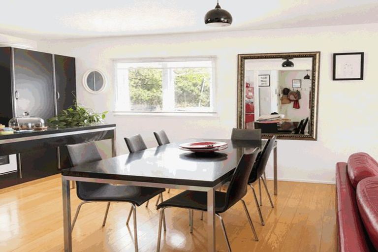 Photo of property in 61a Mortimer Terrace, Brooklyn, Wellington, 6021