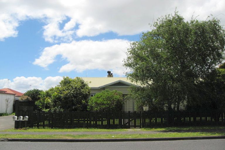 Photo of property in 2/6 Taka Street, Takanini, 2112