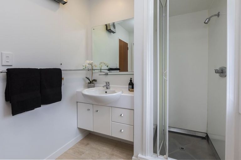 Photo of property in 30 Park Terrace, Christchurch Central, Christchurch, 8013