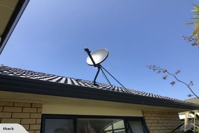 Photo of property in 3 Naul Place, East Tamaki Heights, Auckland, 2016