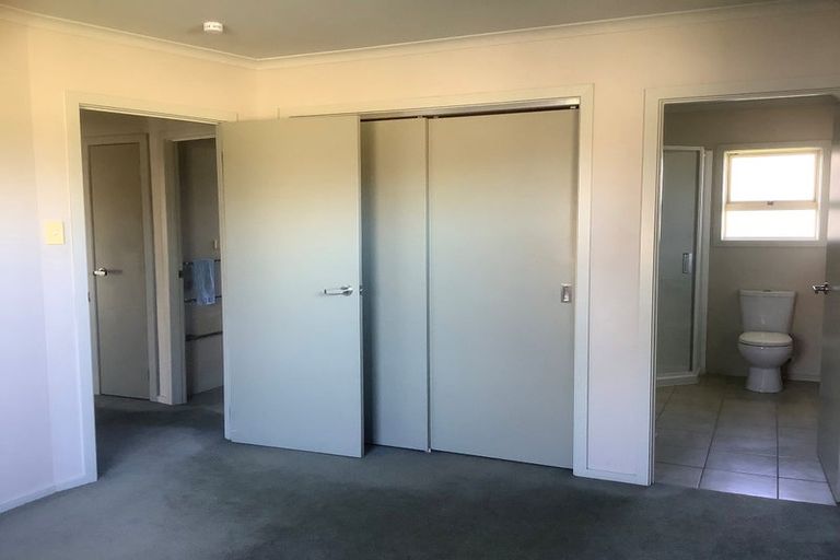 Photo of property in Henry Russell Estate, 21/36 Belgrove Drive, Waipukurau, 4200