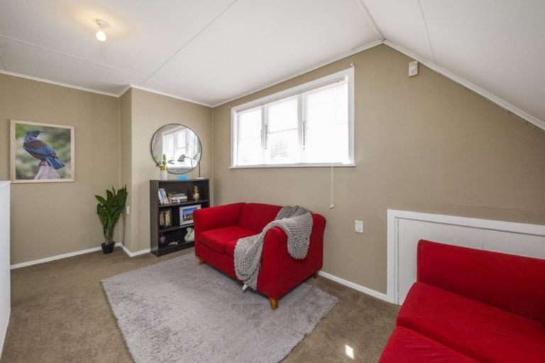 Photo of property in 28 Oxford Street, Hokowhitu, Palmerston North, 4410