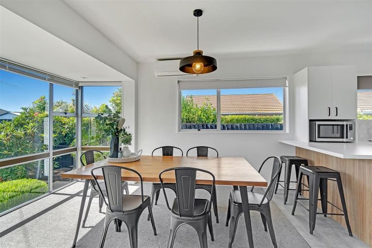 Photo of property in 102 Veitches Road, Casebrook, Christchurch, 8051