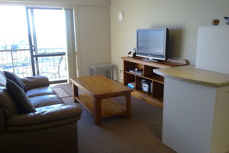 Photo of property in 14d/18 Ronwood Avenue, Manukau, Auckland, 2104