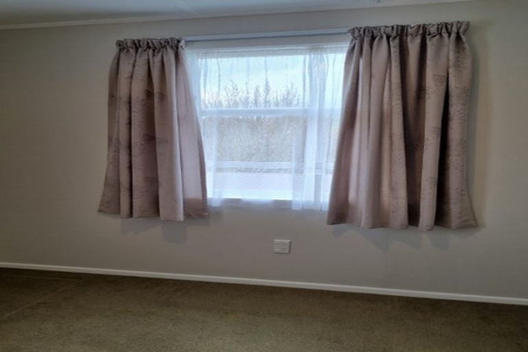 Photo of property in 7 Terrance Grove, Paparangi, Wellington, 6037