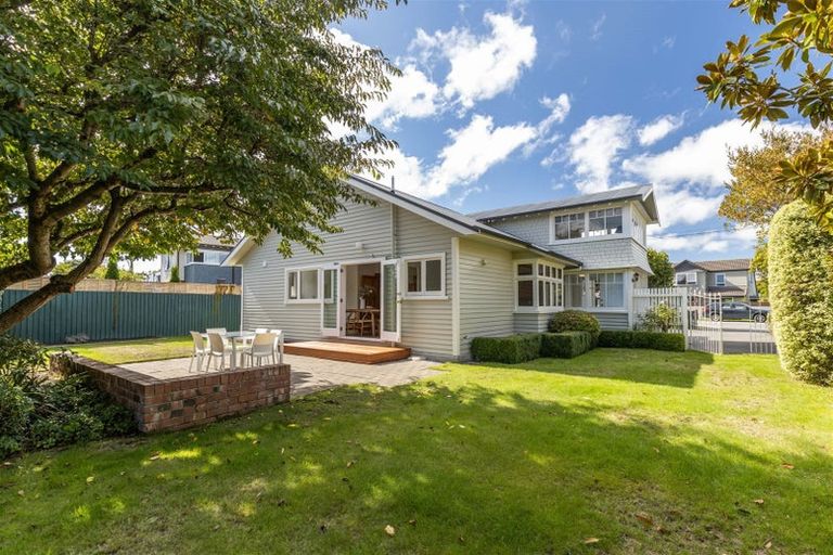 Photo of property in 27 Normans Road, Strowan, Christchurch, 8052