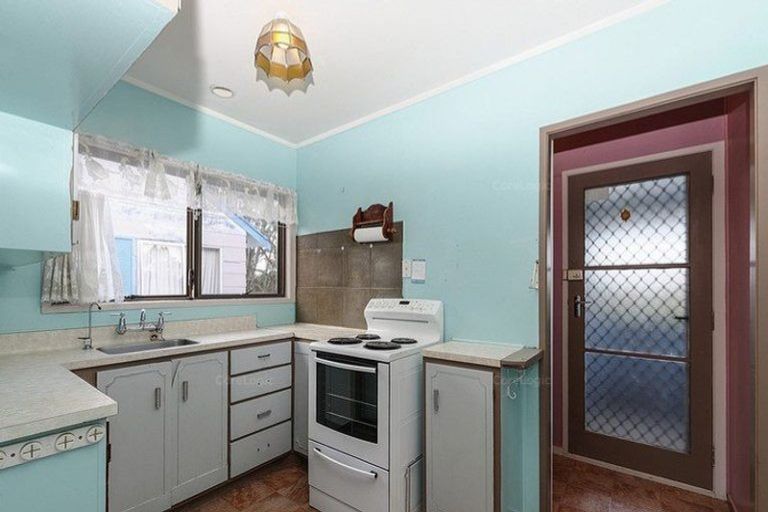 Photo of property in 5 Luanda Drive, Ranui, Auckland, 0612