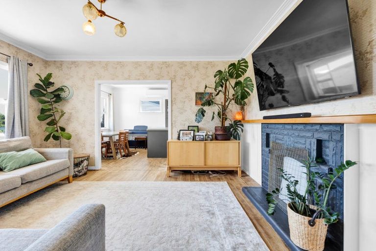 Photo of property in 205 South Road, Spotswood, New Plymouth, 4310