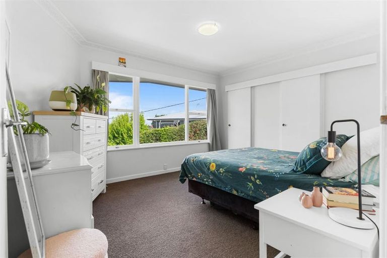 Photo of property in 19 Mcclintock Road, Massey, Auckland, 0614