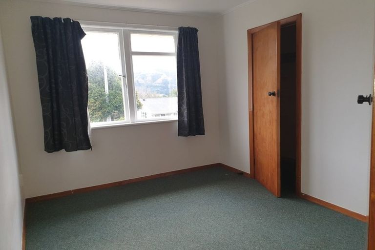 Photo of property in 33- 35 Gear Terrace, Ranui, Porirua, 5024