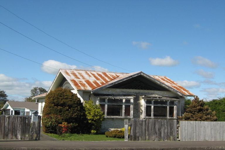 Photo of property in 13 Ross Street, Marton, 4710