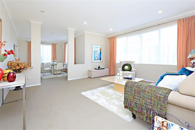 Photo of property in 69 Middlefield Drive, East Tamaki Heights, Auckland, 2016