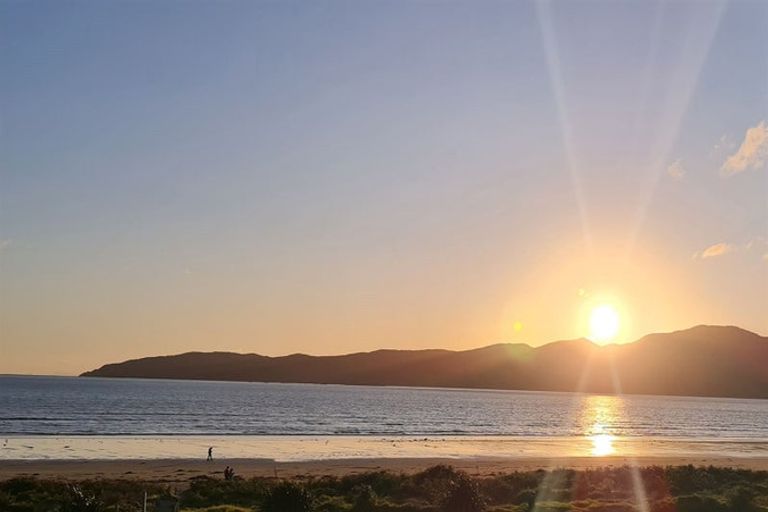 Photo of property in Ocean Apartments, 44-46 Marine Parade, Paraparaumu Beach, Paraparaumu, 5032