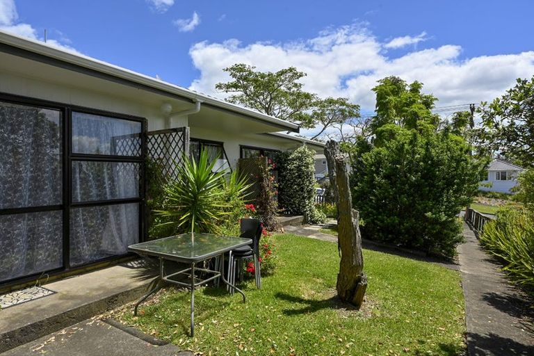 Photo of property in 2/3 Miro Street, Helensville, 0800