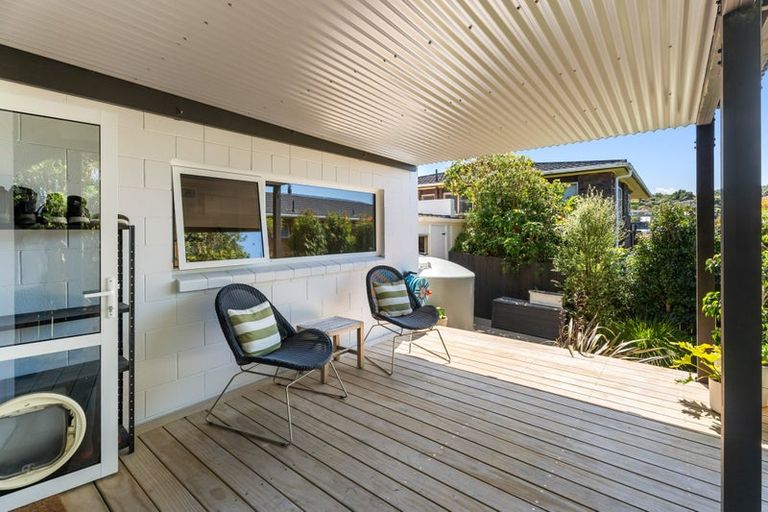 Photo of property in 2/52 Maxwelton Drive, Mairangi Bay, Auckland, 0630
