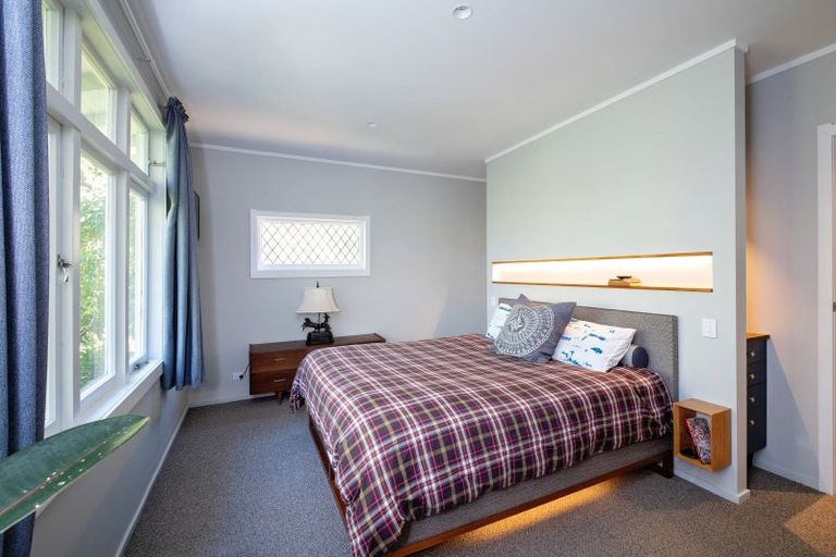Photo of property in 2 Convent Road, Bluff Hill, Napier, 4110