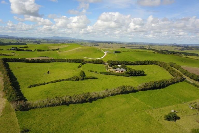 Photo of property in 286 Rehutai Road, Baylys Beach, Dargaville, 0377