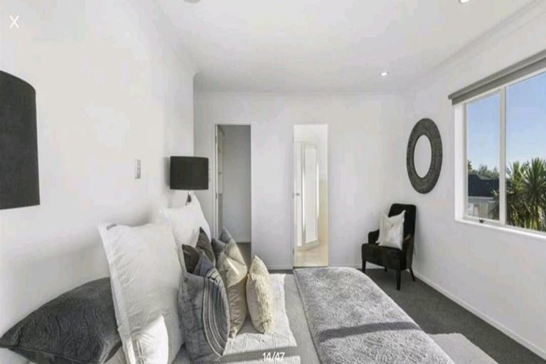 Photo of property in 9 Kittiwake Drive, Schnapper Rock, Auckland, 0632