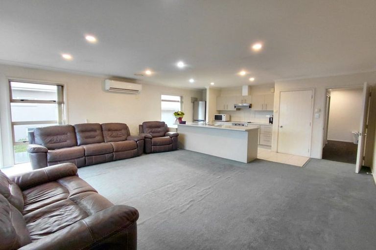 Photo of property in 10 Titirangi Crescent, Parklands, Christchurch, 8083