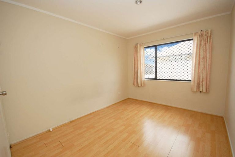 Photo of property in 24 Lolim Place, Favona, Auckland, 2024