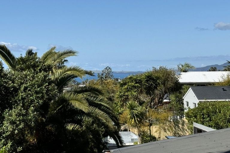 Photo of property in 1/89 Glamorgan Drive, Torbay, Auckland, 0630