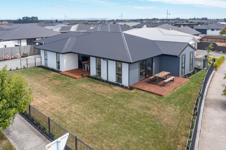Photo of property in 6 Awatere Street, Pegasus, 7612