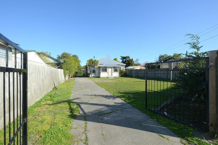 Photo of property in 128 Pages Road, Wainoni, Christchurch, 8061