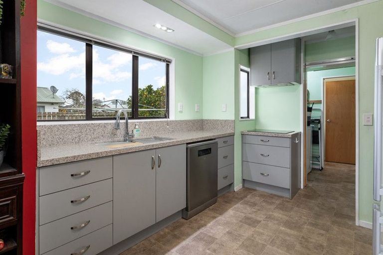 Photo of property in 13 Bradley Street, Paeroa, 3600