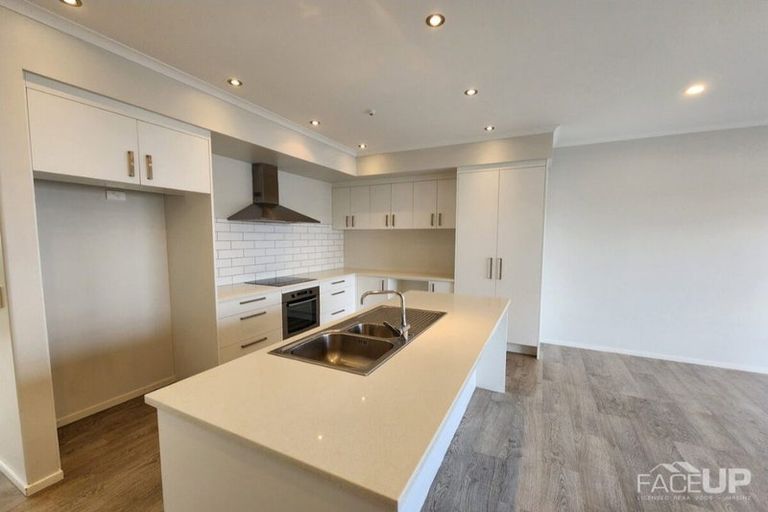 Photo of property in 148 Hobsonville Point Road, Hobsonville, Auckland, 0616