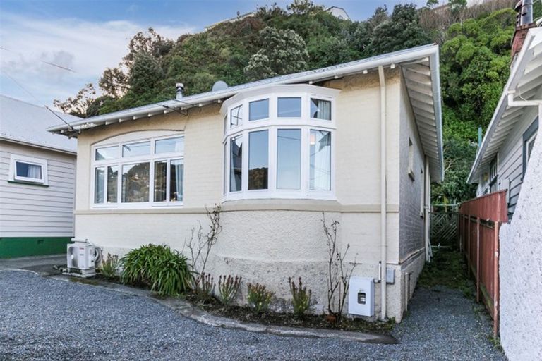 Photo of property in 12 Wellington Road, Hataitai, Wellington, 6021
