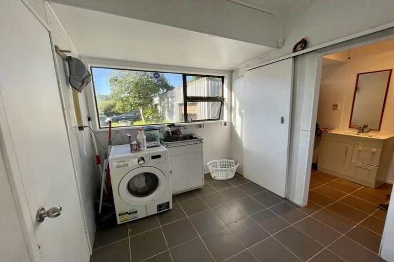 Photo of property in 423 Pakuranga Road, Pakuranga Heights, Auckland, 2010