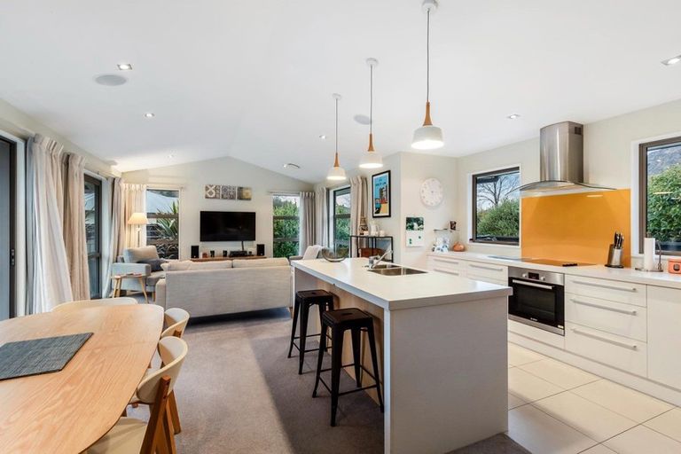 Photo of property in 6 Evening Star Road, Arthurs Point, Queenstown, 9371