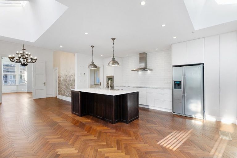 Photo of property in 54 Majoribanks Street, Mount Victoria, Wellington, 6011