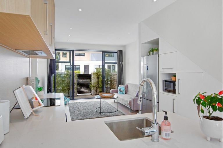 Photo of property in 5/445 Hibiscus Coast Highway, Orewa, 0931