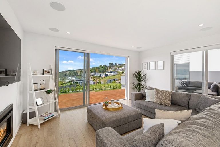 Photo of property in 12 Parkridge Place, Mount Pleasant, Christchurch, 8081