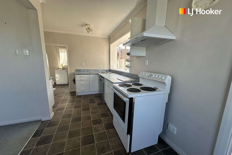 Photo of property in 141 Tomahawk Road, Andersons Bay, Dunedin, 9013