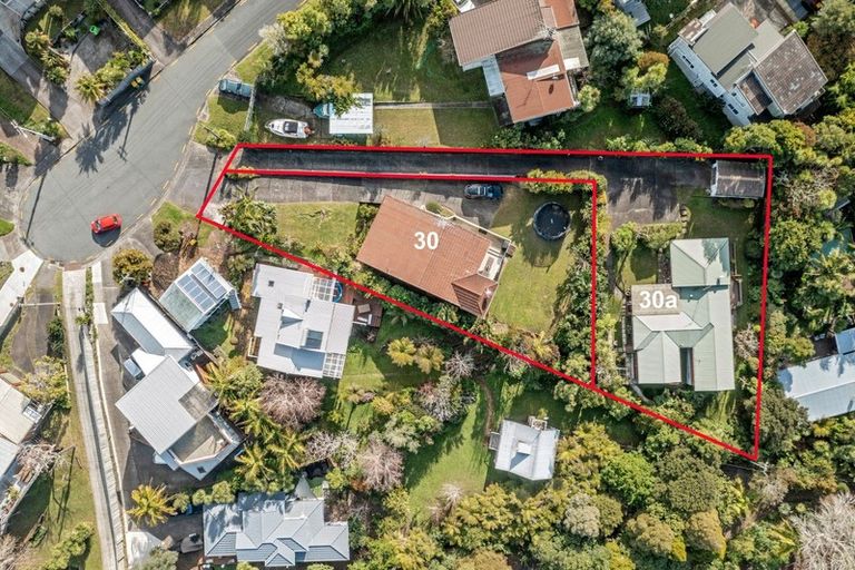 Photo of property in 30 Kiteroa Terrace, Rothesay Bay, Auckland, 0630